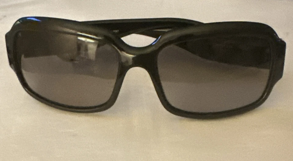 SUNGLASSES FENDI FS5071R 58-15 001 125 / Black Frame / Gray Lens / MADE IN ITALY - Image 2 of 4