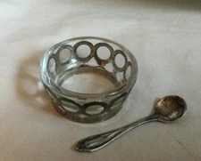Webster Co Round Clear Glass Salt Cellar in Sterling Silver Holder w/ Spoon
