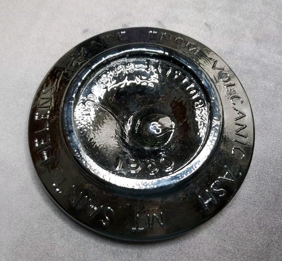 1980 Mt. St. Helens Volcanic Ash Glass Dish Ashtray Bullseye Glass Co