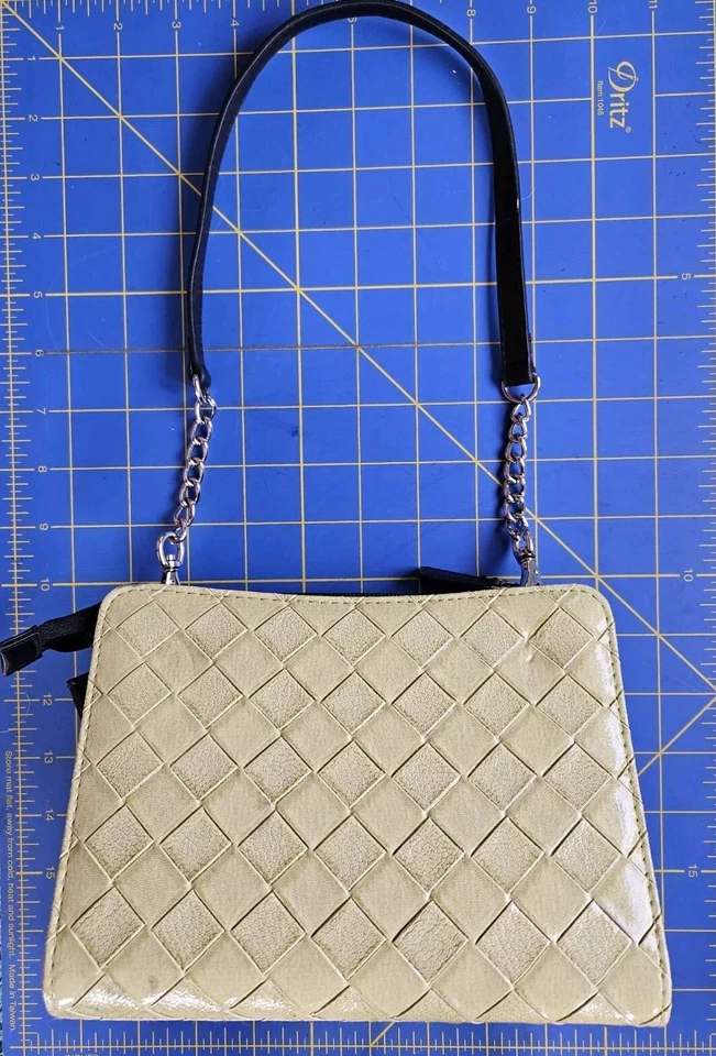 Bolso Base Miche Petite Negro Plata Herrajes (Mango de Cadena) Estilo Clásico, Lima Foto 2 de 4