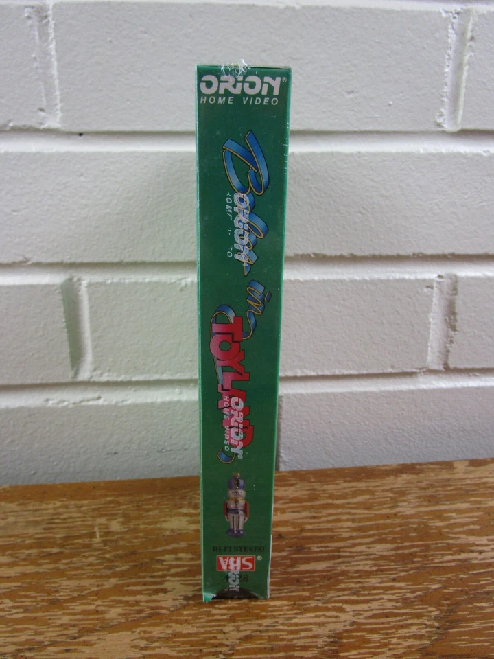Vintage VHS Tape Factory Sealed Babes in Toyland 1991 Orion Home Video Reeves - Image 3 of 4