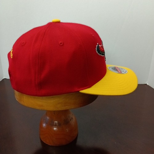 Mens MITCHELL & NESS NBA TEAM 2 TONE 2.0 SNAPBACK HWC HAWKS - Picture 4 of 7