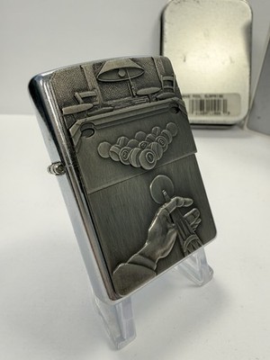 ORIGINAL Zippo Feuerzeug BARRETT SMYTHE POOL SURPRISE Street Chrome 2003 NEU