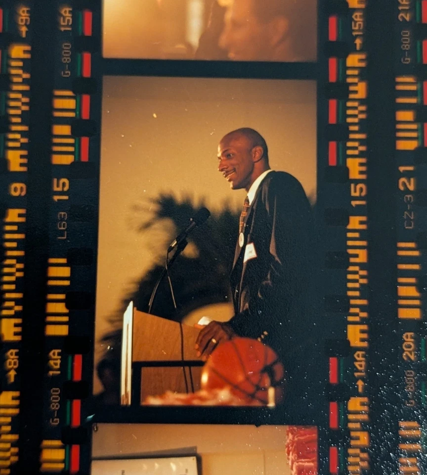 Clyde Drexler - Houston Cougars - Foto tipo 1 - Foto hoja de contacto - 1998 Foto 4 de 4