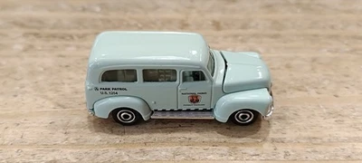 Chevy Suburban 1950 Moving Parts Réf MB1254 Matchbox 1/64 2020 - Photo 1/4
