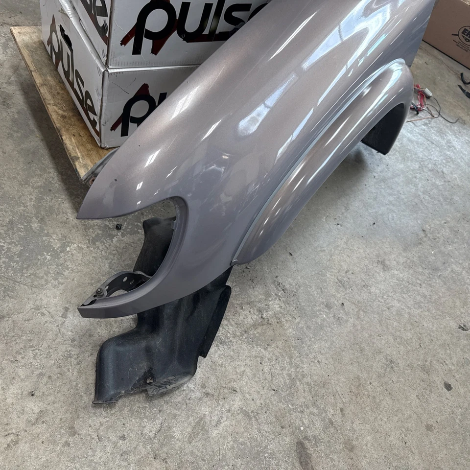 Para-lama dianteiro esquerdo para driver Toyota Tundra 2000-2006 - Imagem 3 de 4