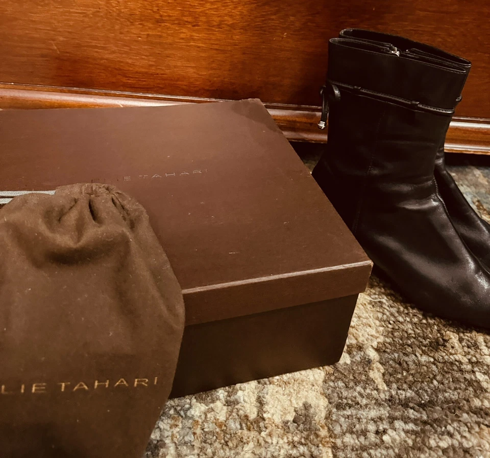 Botines de cuero de Elie Tahari Foto 3 de 4