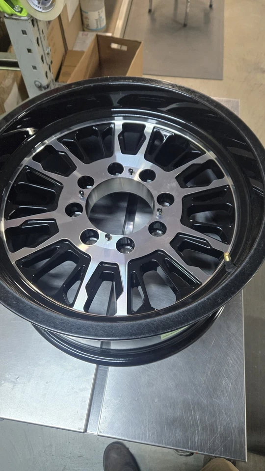MOUNTED WHEEL - MAMBA M21 Rim 18X9 8X165.1 Offset 0 Gloss Black/Machined - Image 3 of 4