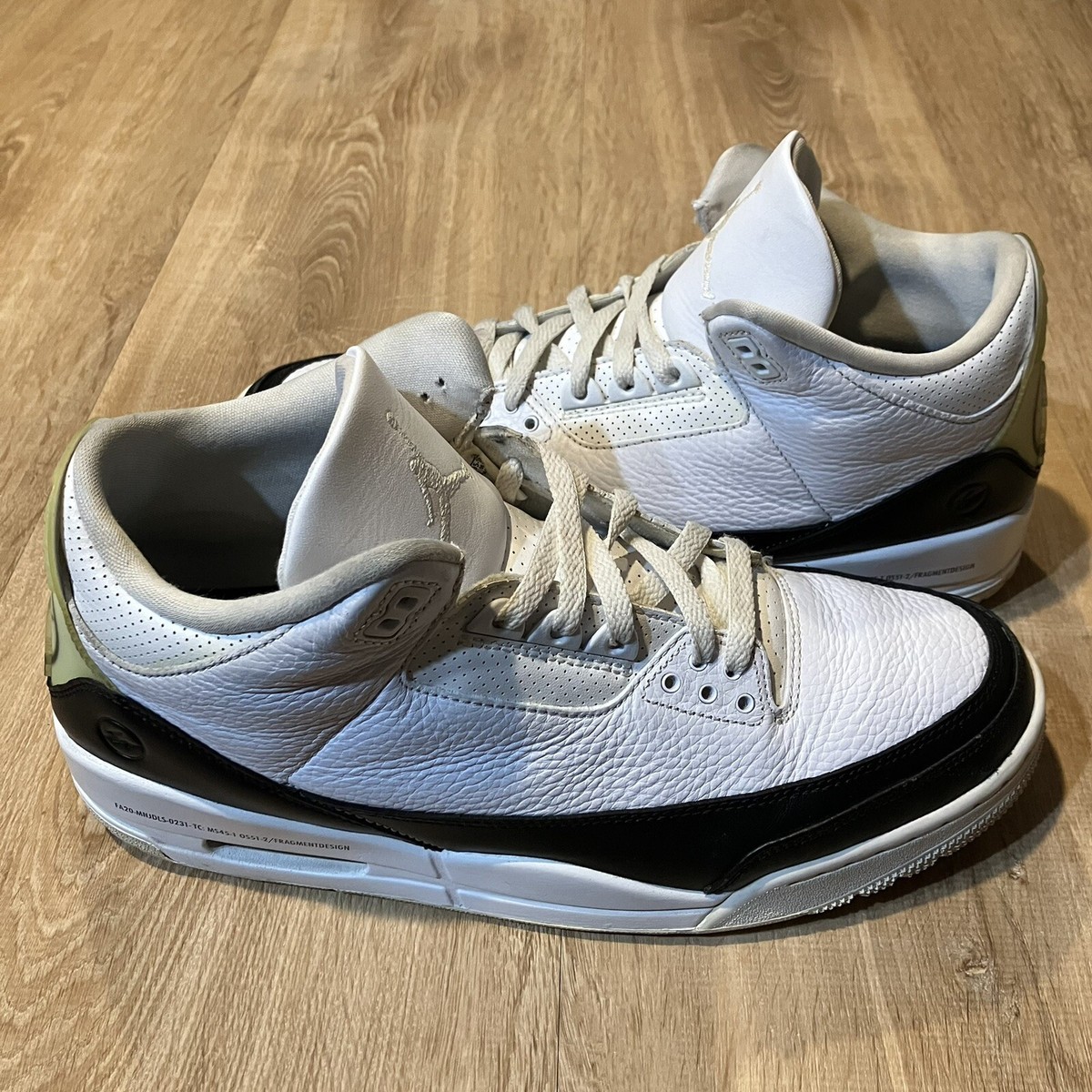 Nike Air Jordan 3 Retro Fragment DA3595-100 Black White Nike Air Jordan 3 Retro Fragment DA3595-100 Black White