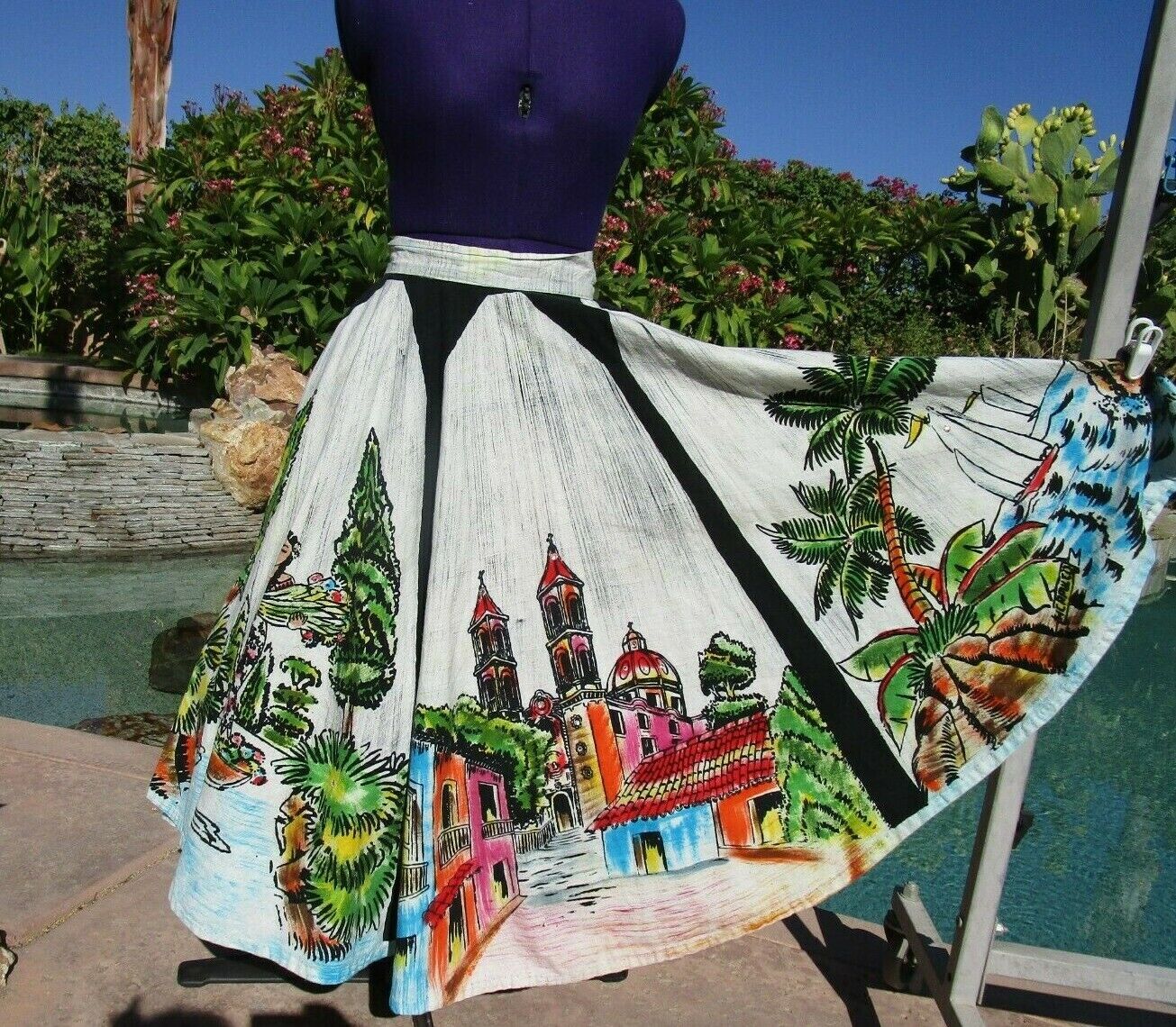 Vintage 1950s Mexican handpainted circle skirt S/… - image 1