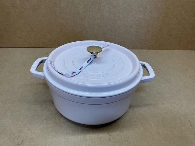 Staub Cast Iron 4-qt Round Dutch Oven - Peony Pink
Opens in a new window or tab
