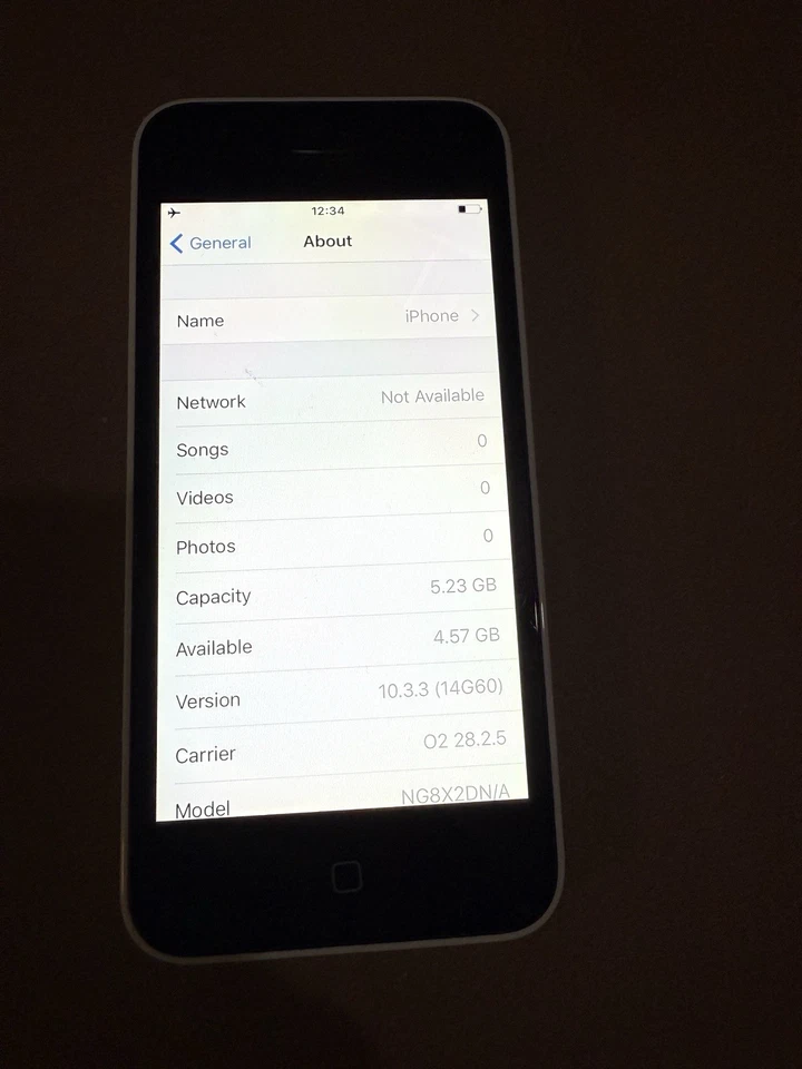 Apple iPhone 5C 8GB White Smartphone - Image 2 of 4