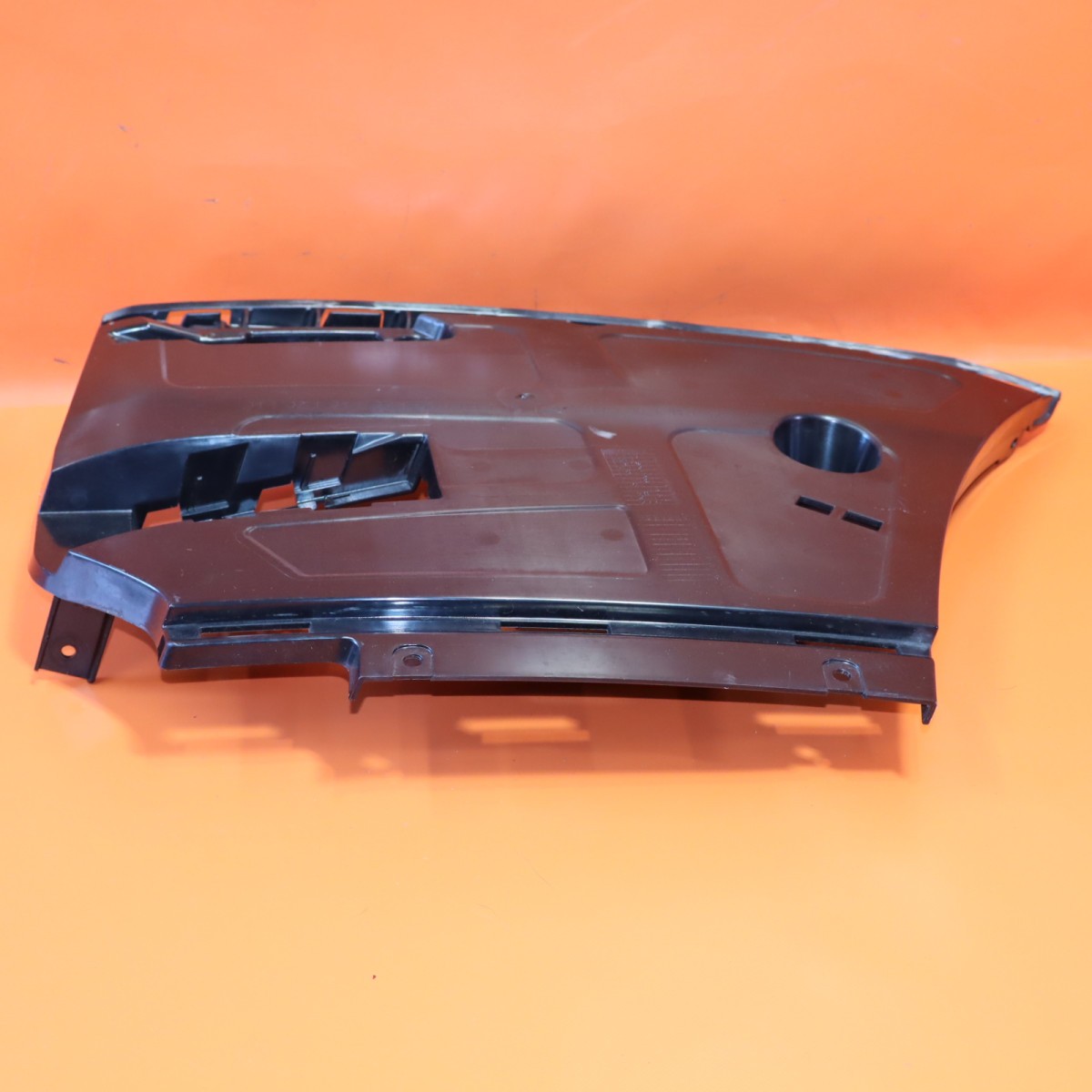 ROLLS ROYCE CULLINAN REAR BUMPER GUIDE RIGHT 2017-2021 2022 2023 51127448706 OEM