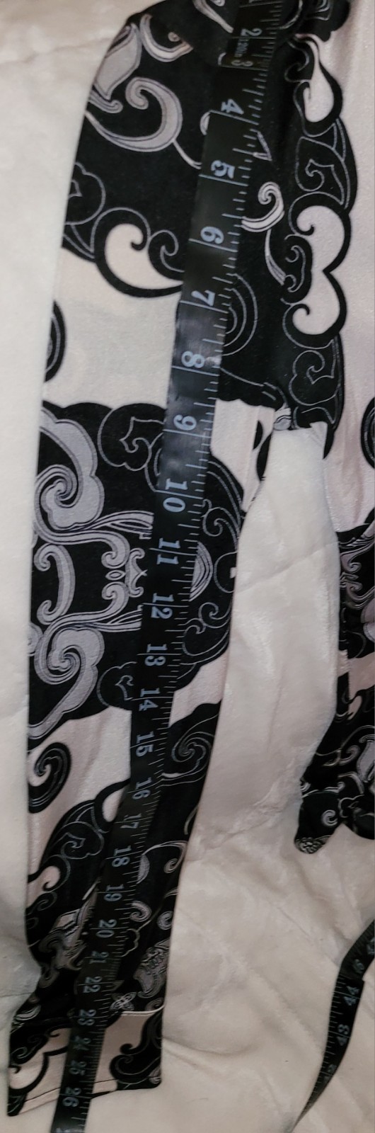 Cache Black And White Form Fitting Snap Button Sh… - image 16