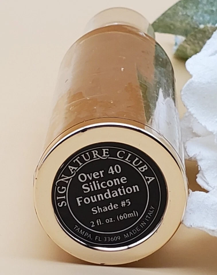 Base de silicona Signature Club A Over 40 sombra #5 2 fl oz nueva falta cubierta Foto 2 de 4