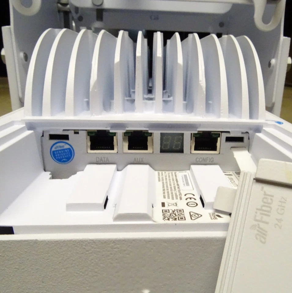 AirFiber 24 AF-24 24GHz PtP Radio System Ubiquiti Networks One Unit - Image 3 of 4