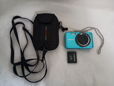 Samsung SL605 12.2MP Digital Camera - Blue W/ Battery & Case Tested NO Charger