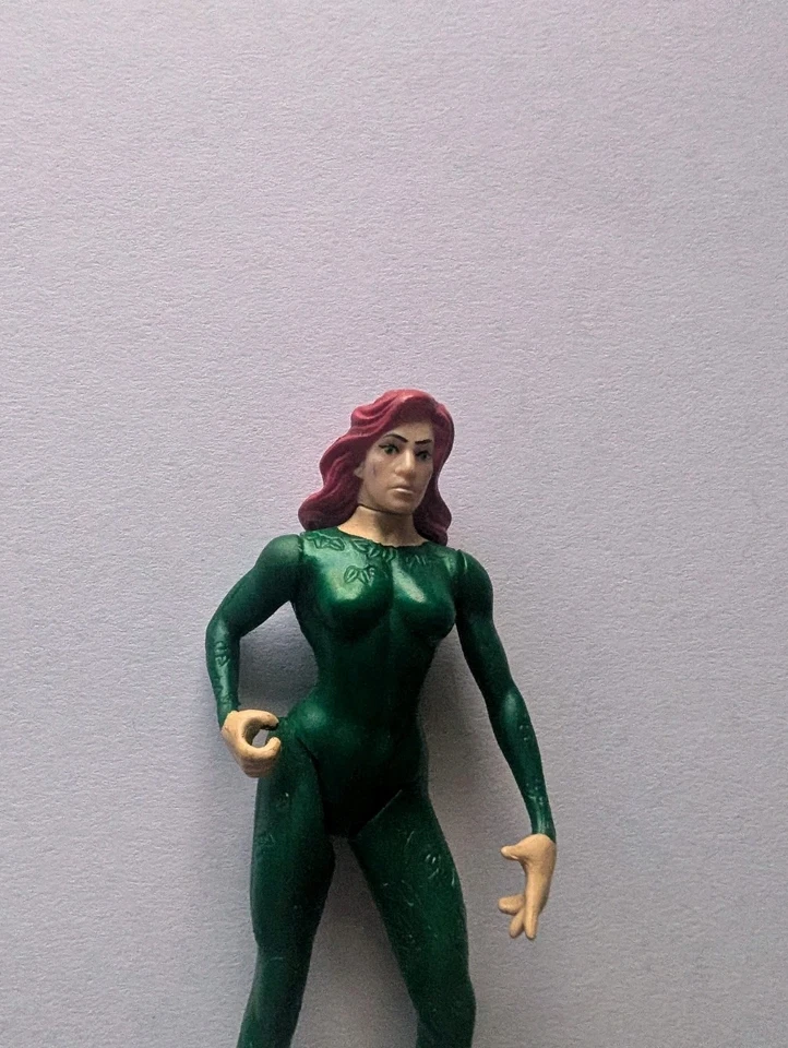 Batman 1997 Kenner Poison Ivy Action Figur Vintage DC Comics - Bild 3 von 4