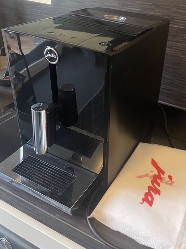 Jura A1 Kaffeevollautomat, Piano Black