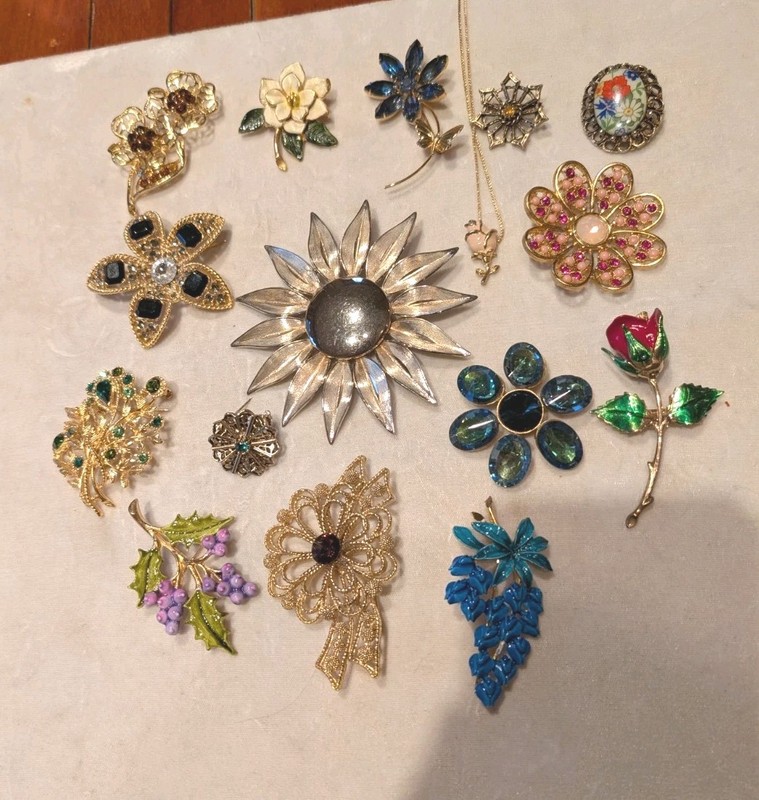 Vintage Gorgeous lot of Rhinestone Enamel Flower brooches signed new listing