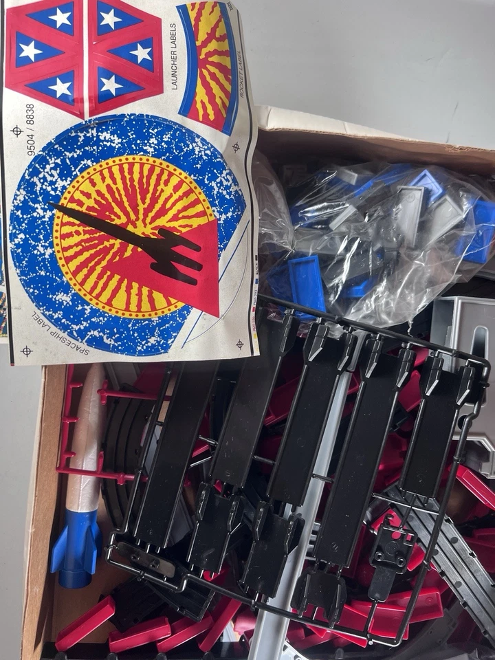 Pressman Domino Rally Galaxy Explorer Set with Box 1993 Complete? - Image 3 of 4