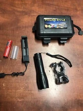 New Power Style Flashlight With Battery Charger in Case / 800m And Mount