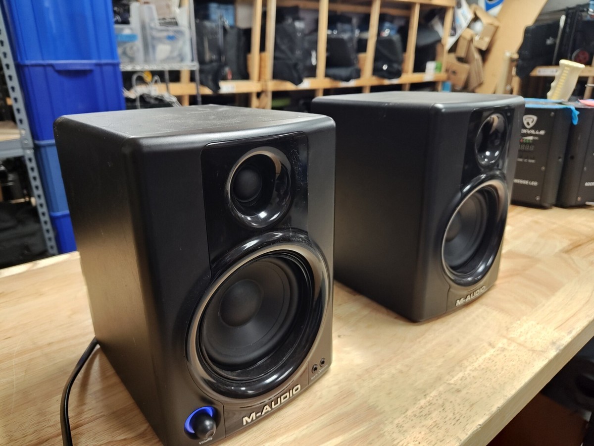 M-Audio Studiophile AV 40 Desktop Reference Speakers Studio M-Audio Studiophile AV 40 Desktop Reference Speakers Studio