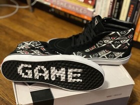 VANS NINTENDO NES Controller Sk8 HI Mens 10.5 Never Worn-NIB