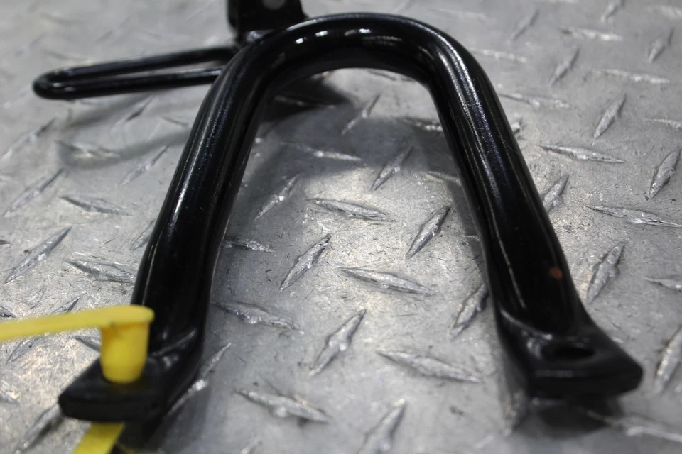 Yamaha FZR600R 1999 clavija trasera izquierda pasajero Foto 4 de 4