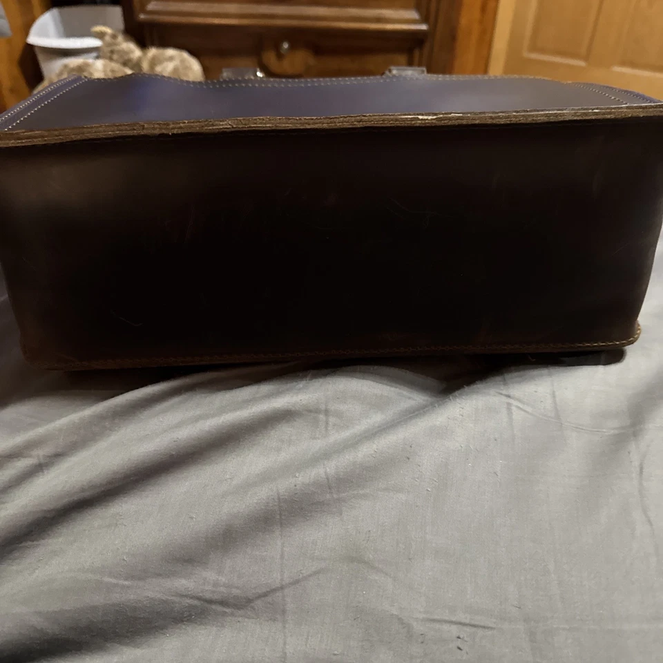 Saddleback 深咖啡棕色皮革飞行包 公文包 — 第 3/4 张图片