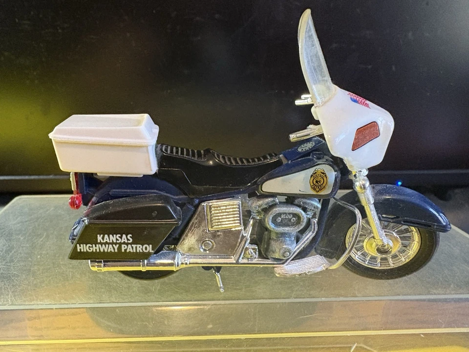 Matchbox Electra Glide Police Bikes Set Series 2 Harley Davidson Set 1994 Pre-Ow - Imagem 3 de 4
