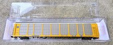 Micro-Trains Line N Scale 89' Tri-Level Closed Autorack BNSF #711052