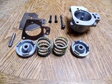 Gm Chevy 700r4  1982-84 Transmissions 1-2 3-4 Accumulator Pistons Housing