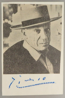 Autograph Spanish painter graphic artist and sculptor Pablo Picasso (132415)