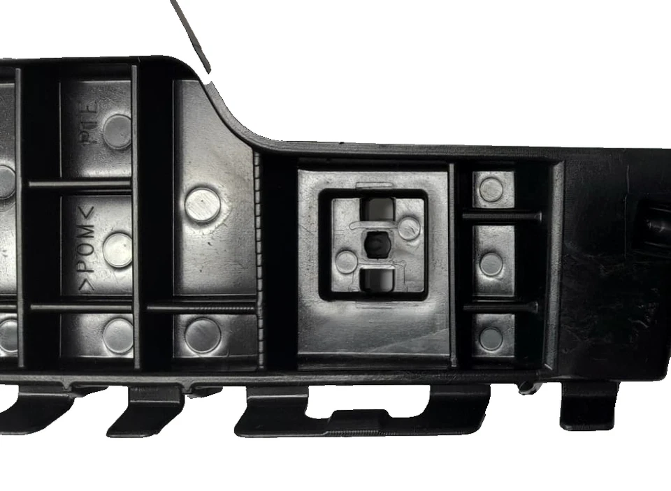 Suporte de asa de para-choque traseiro Suzuki A-Star LH OEM 71822M68K00 genuíno 2008–2013 - Imagem 3 de 4