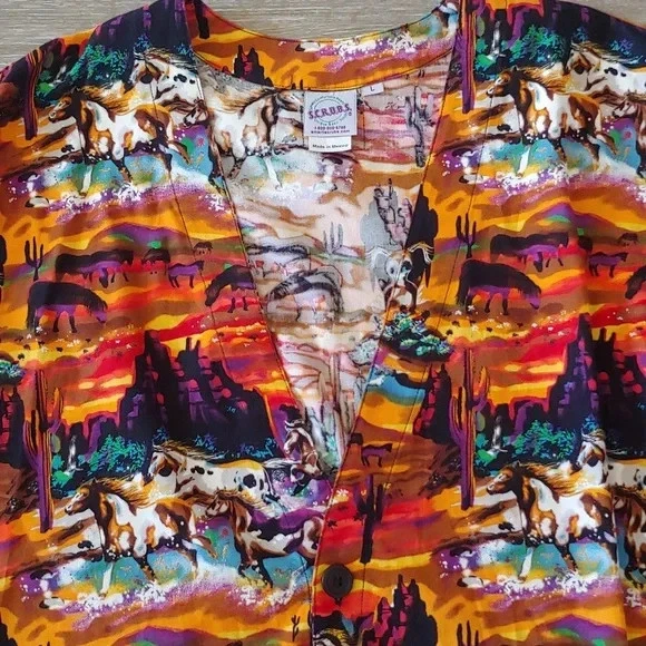 Lot Of 2 Smart S.C.R.U.B.S. Long Sleeve Buttons Pockets Horse Parrot Size L - Image 3 of 4