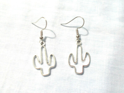 SAGUARO CACTUS PLANT SILHOUETTE ALLOY SILVER CHARMS DANGLING PAIR OF EARRINGS