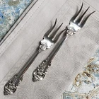 1X WALLACE GRANDE BAROQUE PATTERN Sterling Silver Fork 5.5" Appetizer Vintage