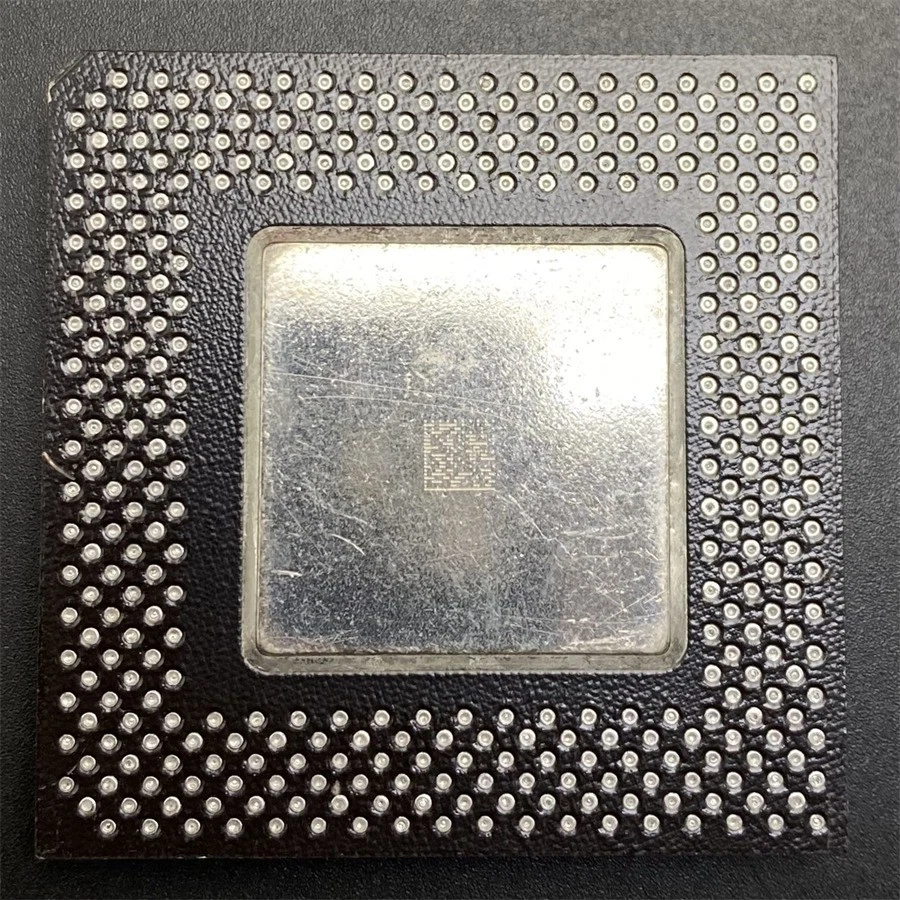 Intel Celeron 500MHz CPU FV80524RX500128 SL3FY 128KB 66MHz 2V Processor - Image 2 of 3