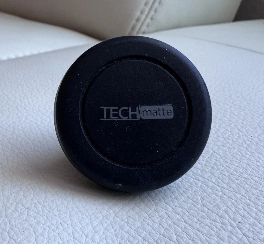TechMatte Magnetic Universal Car Air Vent Phone Mount - Preowned - Image 2 of 4