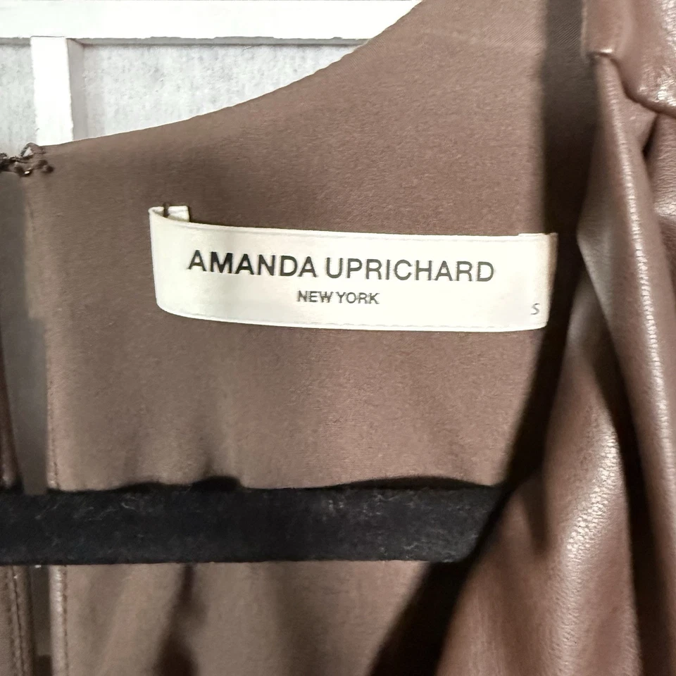 Mono Amanda Uprichard Annika para mujer pequeño marrón imitación cuero lazo cintura Foto 4 de 4