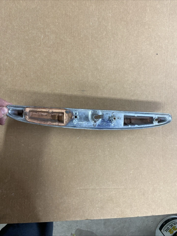 1950 51 52 Dodge Coronet Meadowbrook Wayfarer Trunk Handle Assy Housing 1386415 - Image 4 of 4