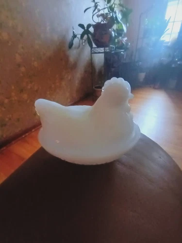 Vintage Hazel-Atlas Milk Glass; Hen On Nest; Covered Candy Dish With Lid; White