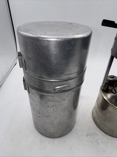 VTG Coleman Camping Stove Model 530 A46 With Case - Picture 13 of 20