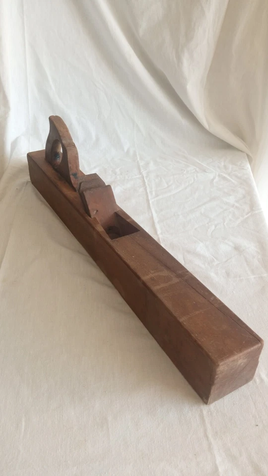 Varlope de Menuiserie en Noyer - Début XXe Siècle - Objet d'Artisanat Vintage. - Photo 1/4