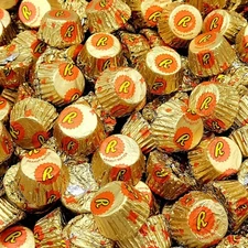 REESE'S Peanut Butter Cups, Milk Chocolate, Bulk Miniatures Candy (2 Pounds)