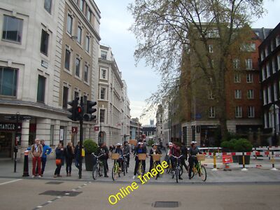 Foto 6x4 Blick auf Southwark Bridge und den Stratos Tower, Elefant und Ca c2014