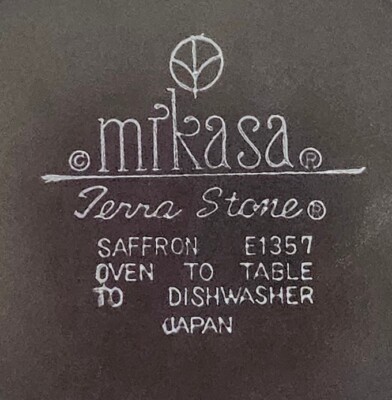 Mikasa Terra Stone Saffron E1357 Set of 5 Dinner Plates Yellow