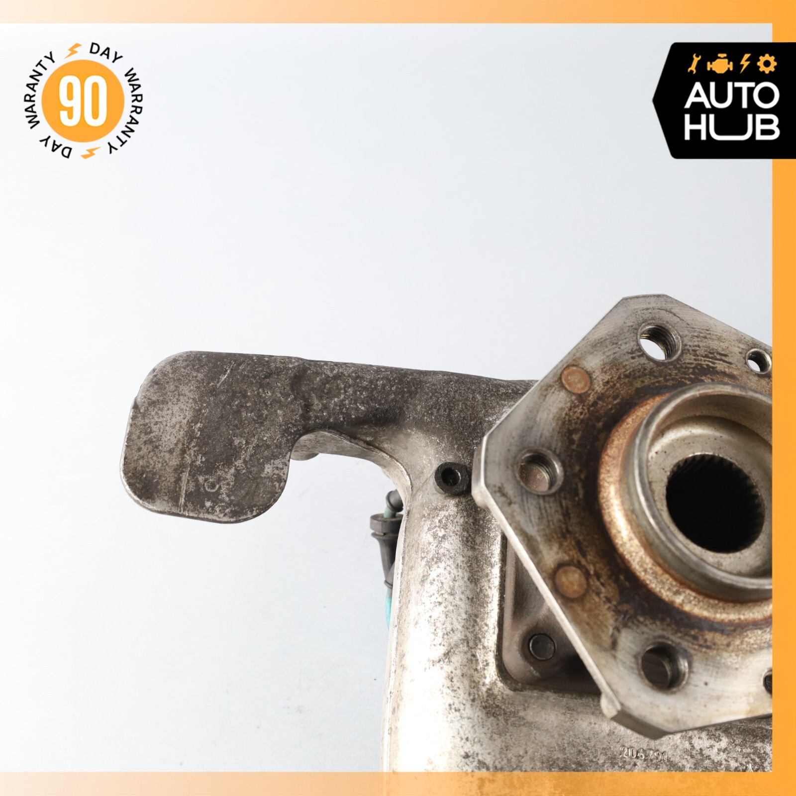 03-10 Maserati Quattroporte M139 Front Left Side Spindle Knuckle Hub OEM 75k