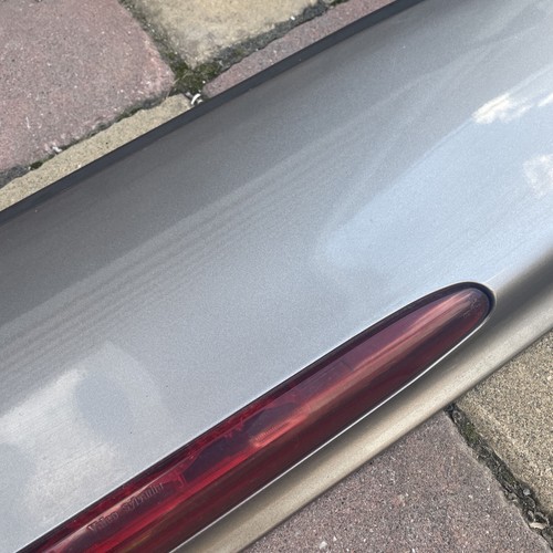 2002-2009 Chevrolet Trailblazer Rear Liftgate Spoiler 3rd Brake Light Panel OEM - Picture 5 of 15